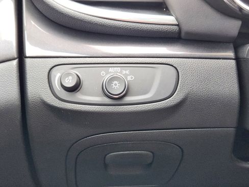 Used 2022 Buick Encore Preferred w/ Safety Package image 18