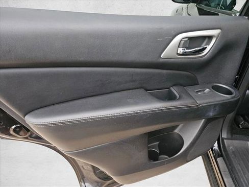 Used 2014 Nissan Pathfinder SL w/ Trailer Tow Package image 12