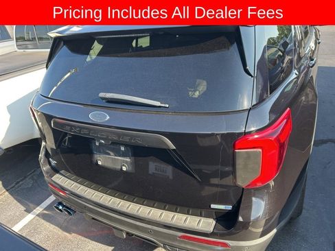 Used 2020 Ford Explorer XLT w/ Equipment Group 202A AWD/4WD image 7