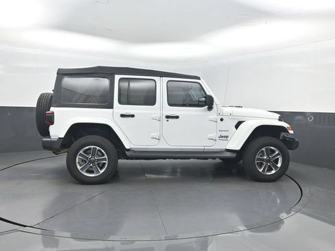 Used 2021 Jeep Wrangler Unlimited Sahara AWD/4WD image 22