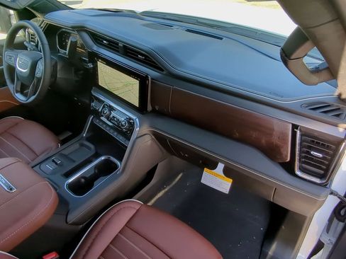 New 2026 GMC Sierra 2500 Denali Ultimate image 32