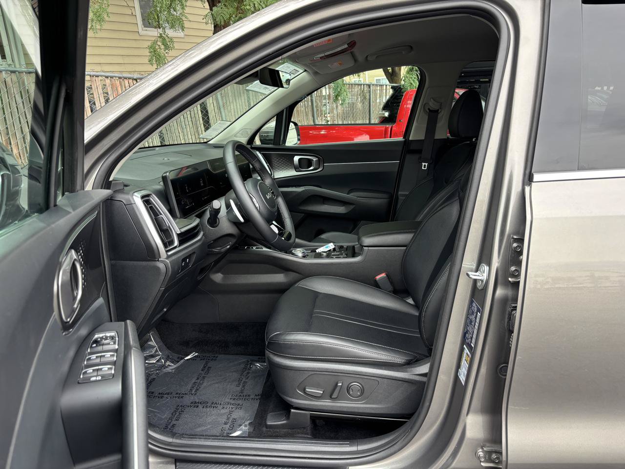 Used 2025 Kia Sorento EX AWD/4WD image 5