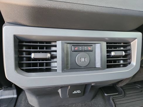 New 2026 Ford F250 Lariat w/ Black Appearance Package AWD/4WD image 9