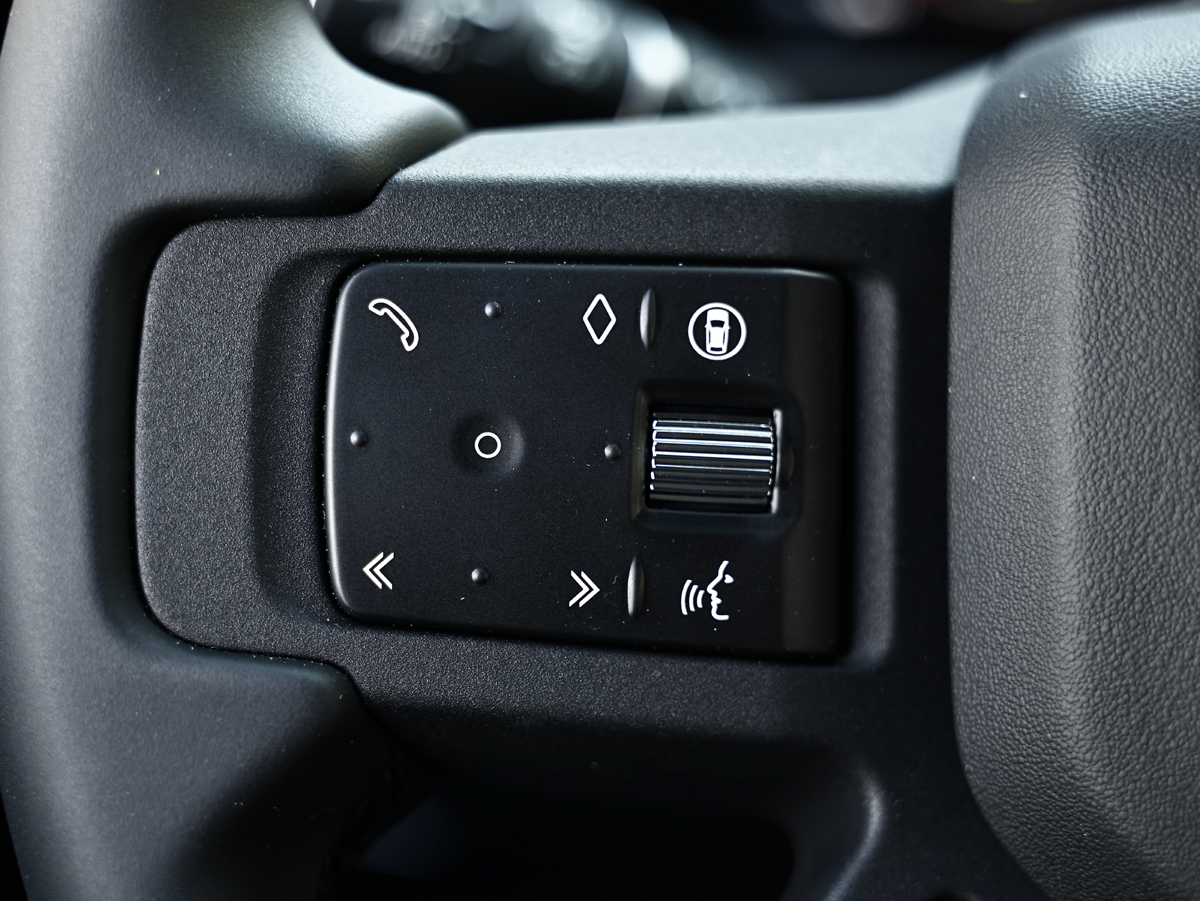 New 2026 Land Rover Defender 110 AWD/4WD image 43