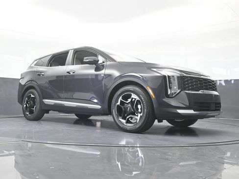 Used 2026 Kia Sportage EX FWD image 61