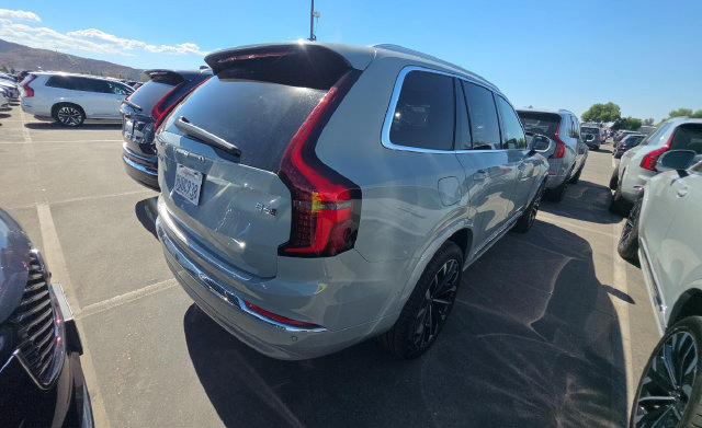 Used 2026 Volvo XC90 B6 Plus AWD/4WD image 3