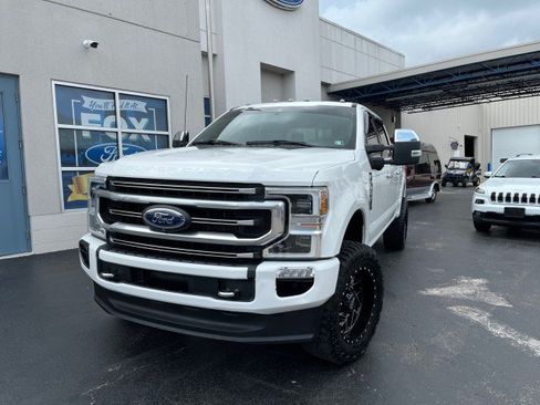Used 2022 Ford F250 Platinum w/ FX4 Off-Road Package AWD/4WD image 2