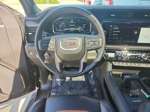 Certified 2024 GMC Sierra 1500 AT4 w/ Technology Package AWD/4WD image 13