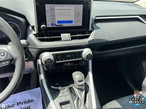 Used 2025 Toyota RAV4 XLE FWD image 23