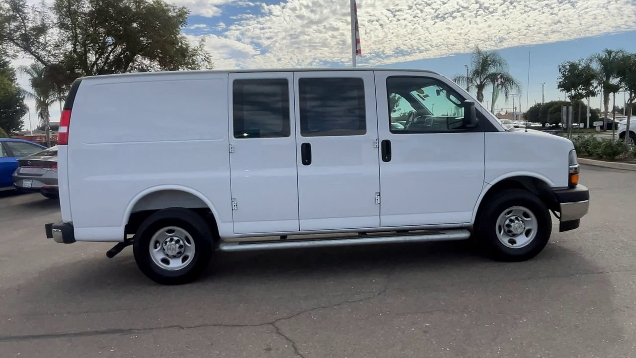 Used 2025 Chevrolet Express 2500 w/ Driver Convenience Package RWD image 8