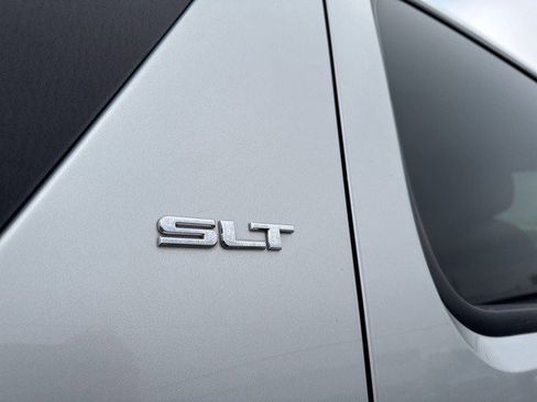 Used 2012 GMC Yukon XL SLT w/ SLT-2 Equipment Package image 3