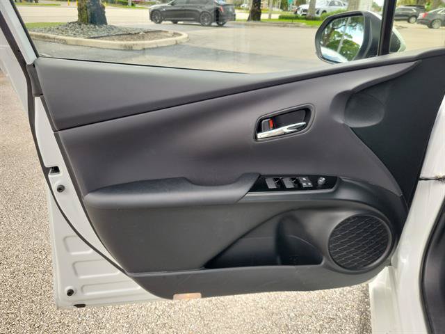 Used 2021 Toyota Prius Prime XLE w/ Carpet Mat Package (TMS) FWD image 14