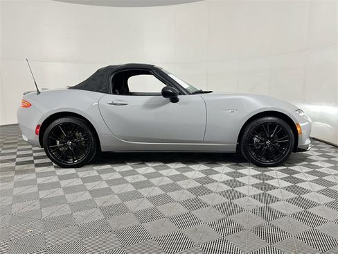 Certified 2025 MAZDA MX-5 Miata Club image 9