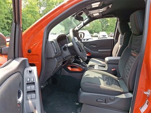 New 2025 Nissan Frontier PRO-4X w/ Pro Convenience Package image 5