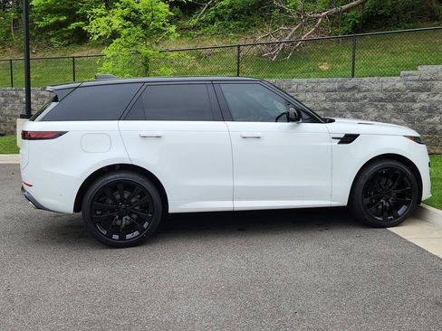 New 2026 Land Rover Range Rover Sport Dynamic SE AWD/4WD image 11
