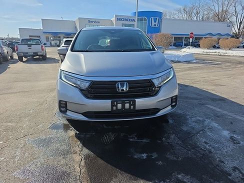 Used 2024 Honda Odyssey EX-L image 2
