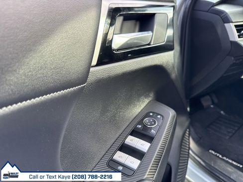 Used 2022 Mitsubishi Outlander SE image 10