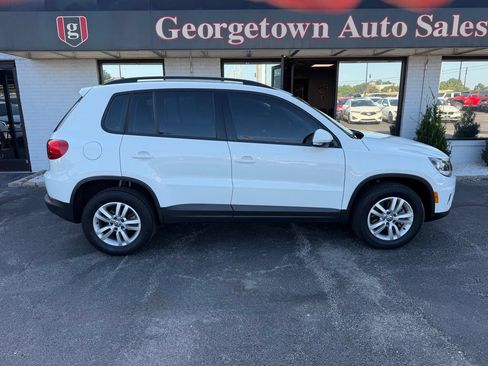 Used 2017 Volkswagen Tiguan S FWD image 20