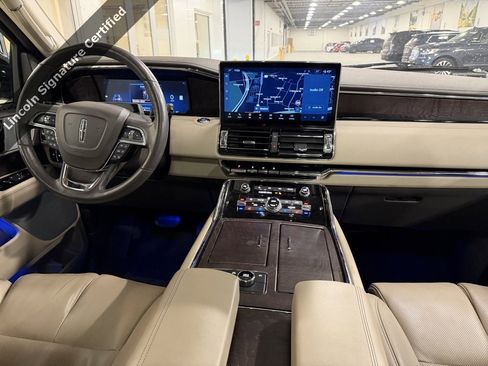 Certified 2022 Lincoln Navigator L Reserve image 17