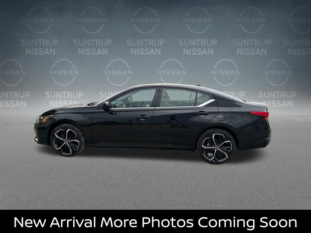 Certified 2025 Nissan Altima 2.5 SR AWD/4WD image 2