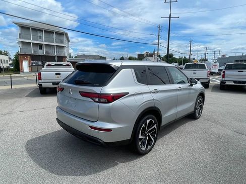 Used 2022 Mitsubishi Outlander ES AWD/4WD image 5