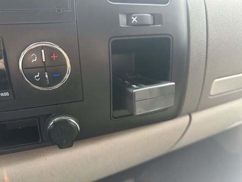 Used 2014 Chevrolet Silverado 2500 LT w/ Interior Plus Package image 16