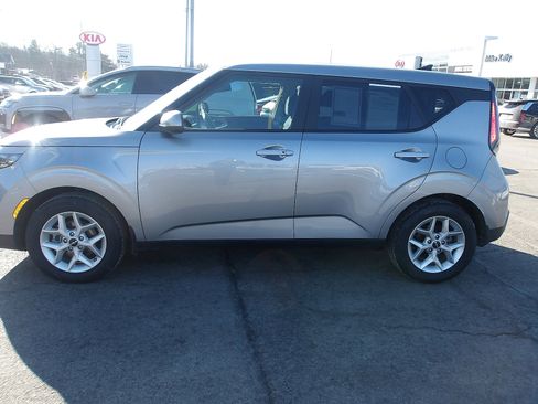 New 2025 Kia Soul S image 4