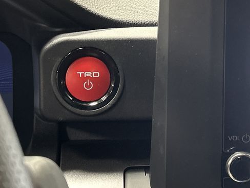 Used 2025 Toyota 4Runner TRD Off-Road AWD/4WD image 24