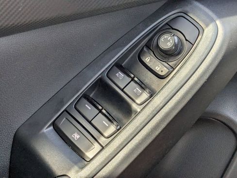 Used 2024 Subaru Crosstrek 2.0i Premium image 13