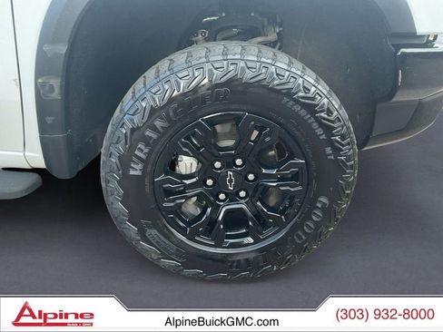 Used 2024 Chevrolet Silverado 1500 ZR2 w/ Technology Package image 14