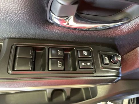 Used 2021 Nissan Titan PRO-4X w/ Pro-4x Convenience Package AWD/4WD image 13