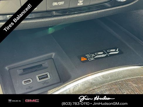 Used 2023 Buick Enclave Essence image 35