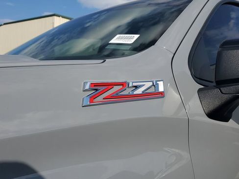 Used 2024 Chevrolet Silverado 1500 LT Trail Boss w/ Convenience Package II AWD/4WD image 6