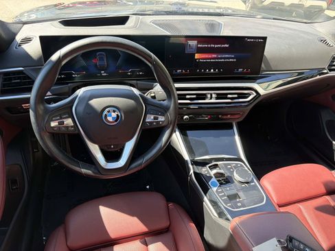Used 2024 BMW i4 eDrive40 w/ Premium Package RWD image 7