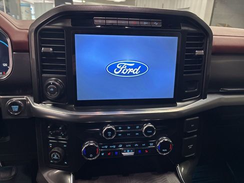 Used 2021 Ford F150 Lariat w/ Equipment Group 502A High image 24