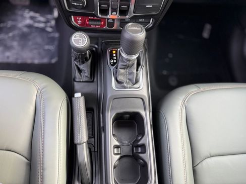 New 2026 Jeep Gladiator Mojave w/ Safety Group image 13