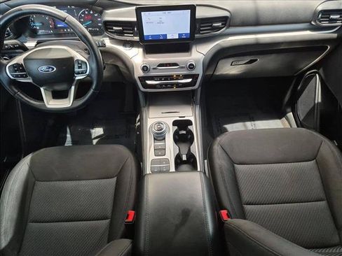 Used 2023 Ford Explorer XLT RWD image 17