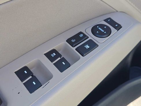 Used 2019 Hyundai Elantra SEL FWD image 22