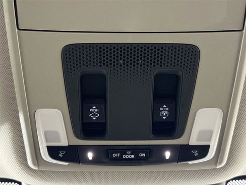 Used 2024 Honda Pilot Elite image 23