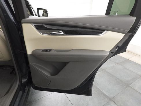 Used 2021 Cadillac XT6 Premium Luxury FWD image 32