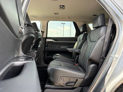 Used 2025 Hyundai Palisade SEL FWD image 8