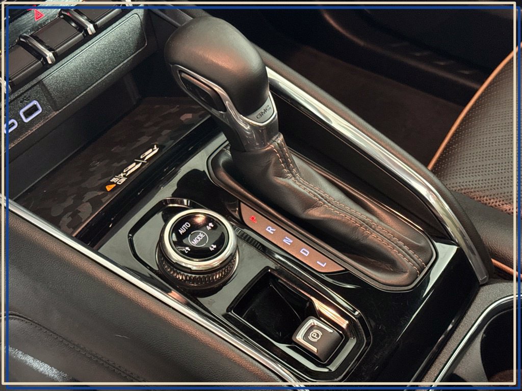 Certified 2025 GMC Canyon AT4 w/ AT4 Premium Package AWD/4WD image 26