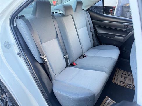 Used 2016 Toyota Corolla L FWD image 19