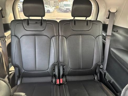 Used 2023 Jeep Grand Cherokee L Limited AWD/4WD image 39