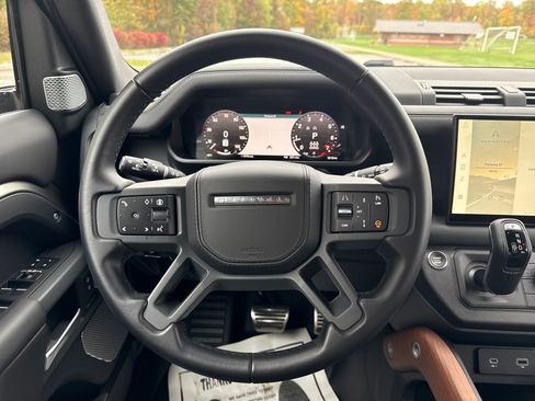 Used 2024 Land Rover Defender 130 X image 21