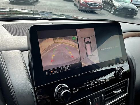 Used 2021 Nissan Armada SL w/ Captain's Chairs Package image 23