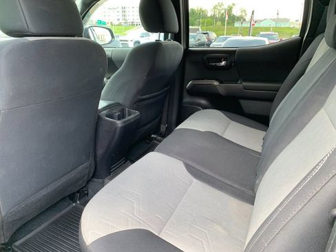 Used 2023 Toyota Tacoma TRD Sport AWD/4WD image 14