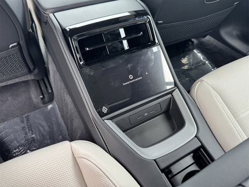 New 2025 Porsche Panamera 4 image 15