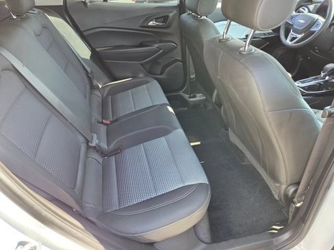 Used 2026 Chevrolet Trax LT w/ LT Convenience Package FWD image 14