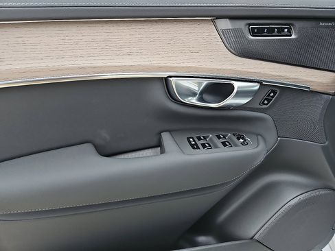 New 2026 Volvo XC90 B6 Plus w/ Protection Package Premier image 10